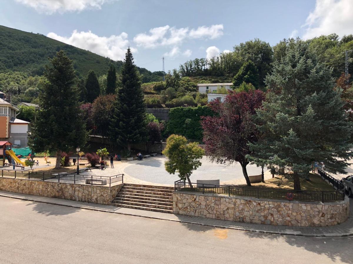 Pensión Fernández Vega de Valcarce Exterior foto